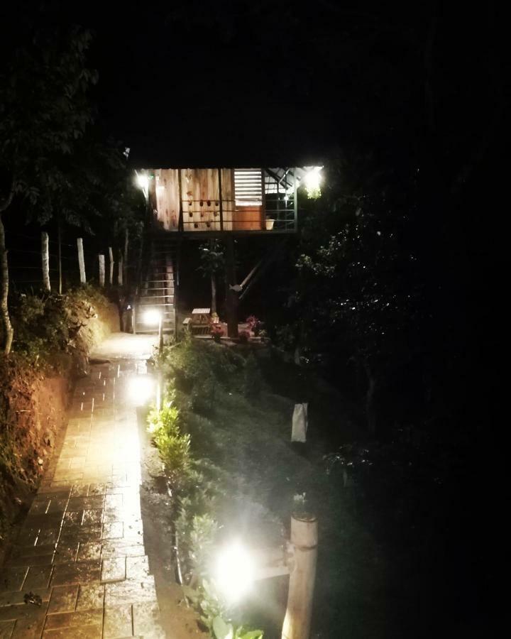 Noah'S Nest Tree House Apartamento Thekkady Exterior foto